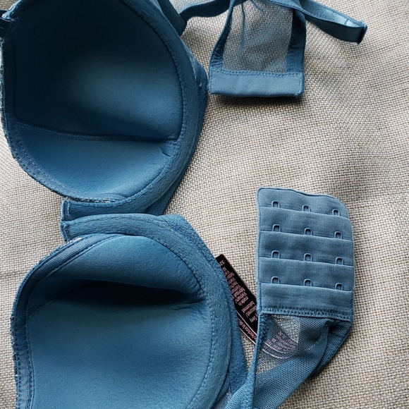 Victoria Secret Studded Bra - Picture 6 of 7